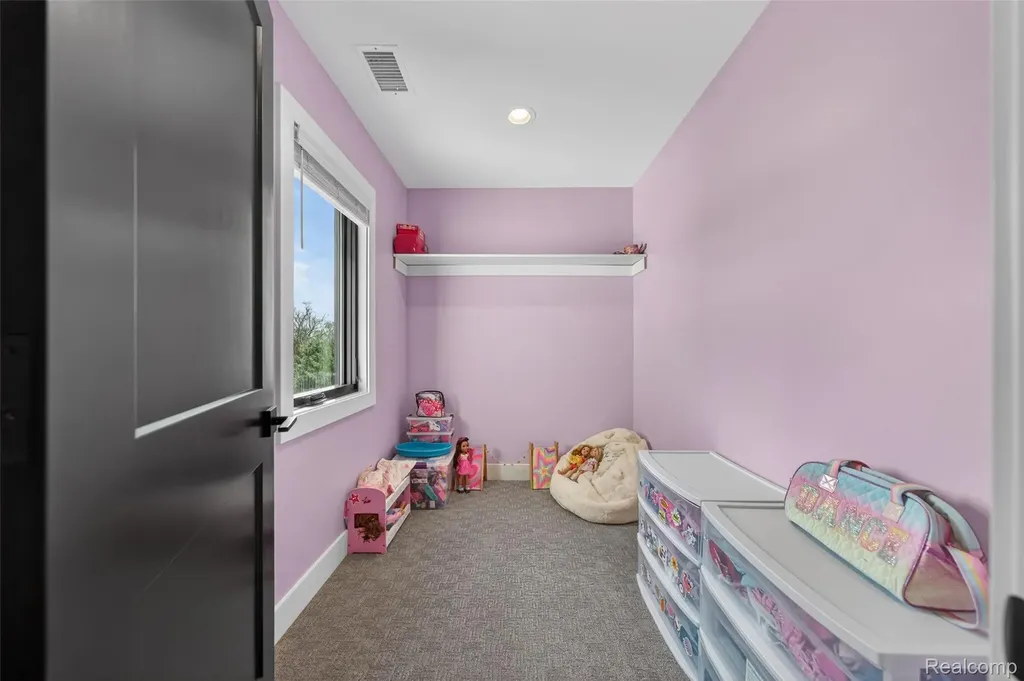 3664 Childs Lake Road Milford Charter Township MI 48381