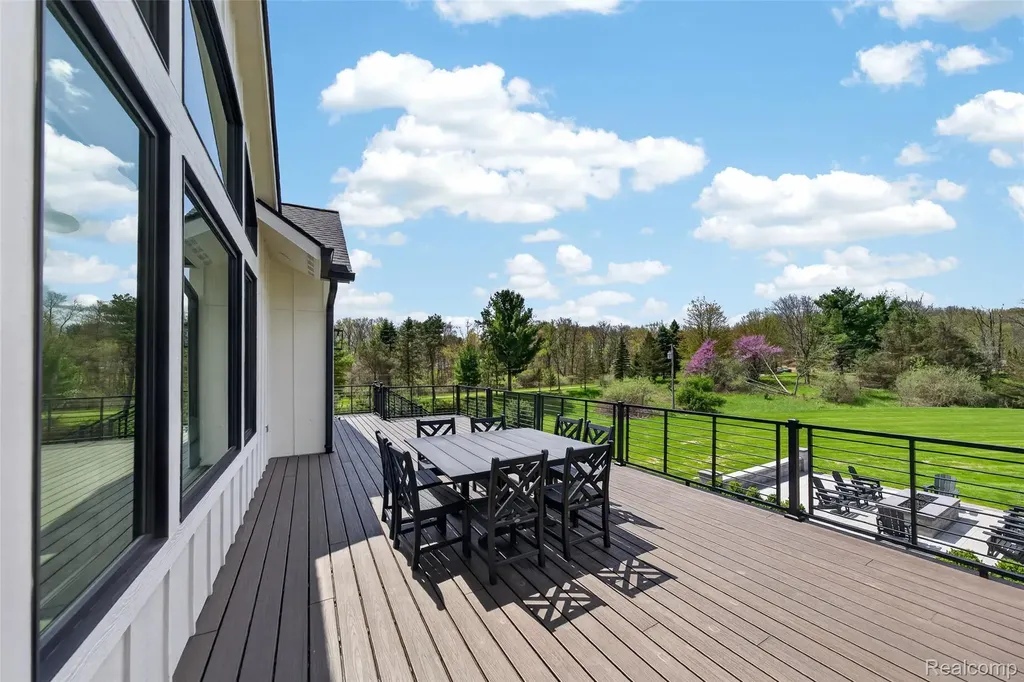 3664 Childs Lake Road Milford Charter Township MI 48381