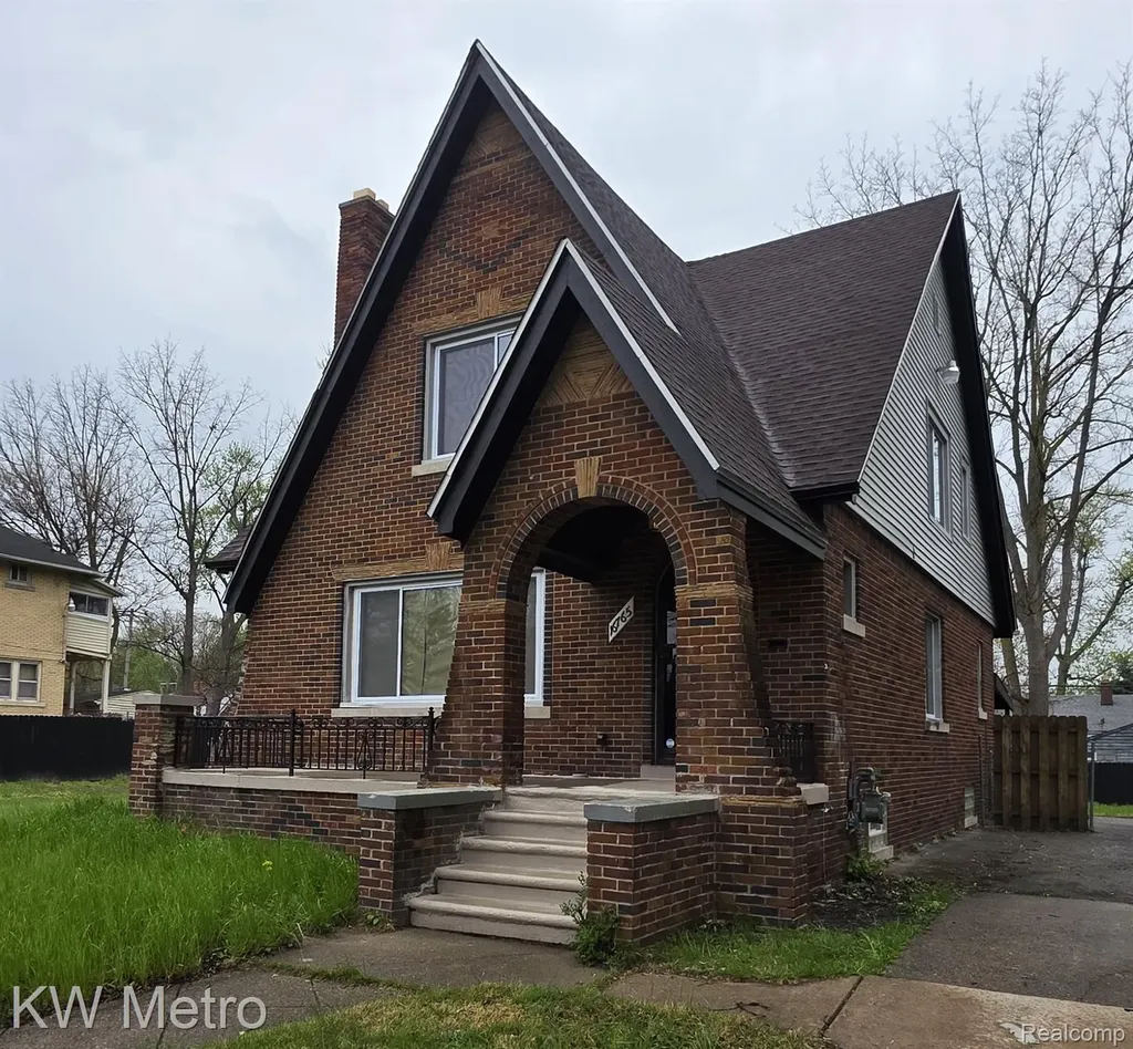 16765 Blackstone Street Detroit City MI 48219