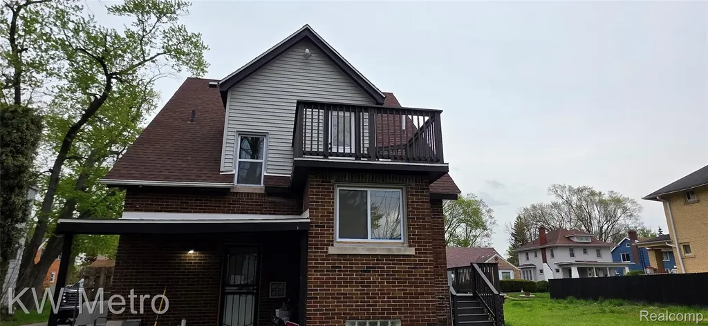 16765 Blackstone Street Detroit City MI 48219