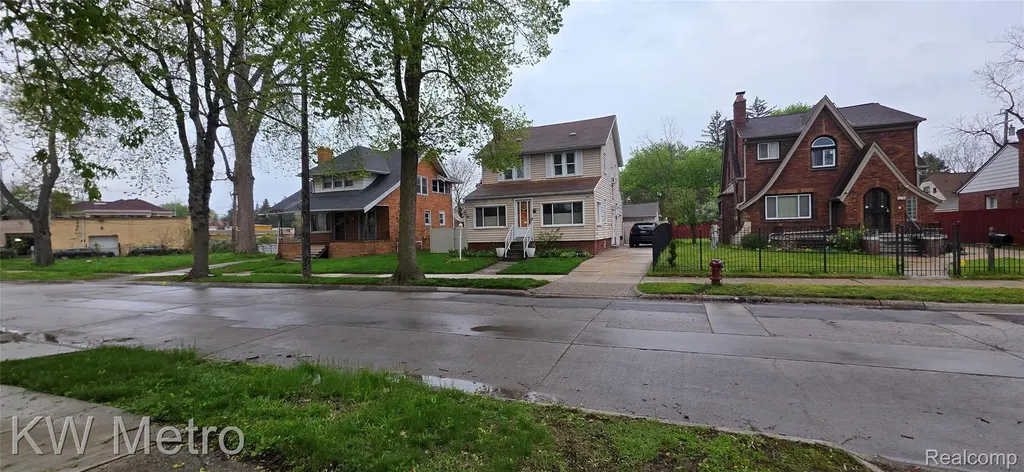 16765 Blackstone Street Detroit City MI 48219