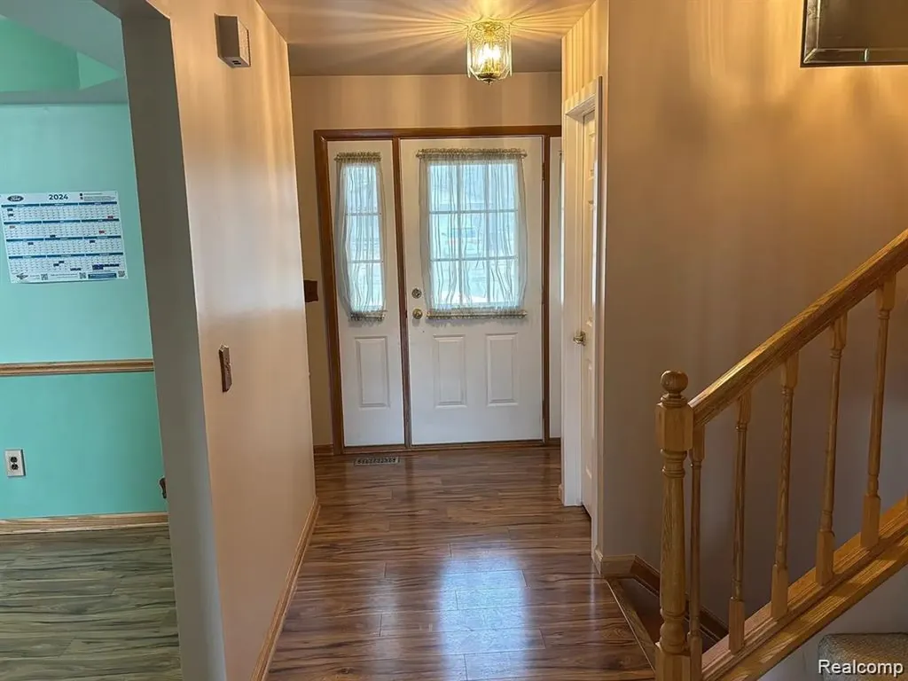 5855 Wedgewood Road Canton Charter Township MI 48187