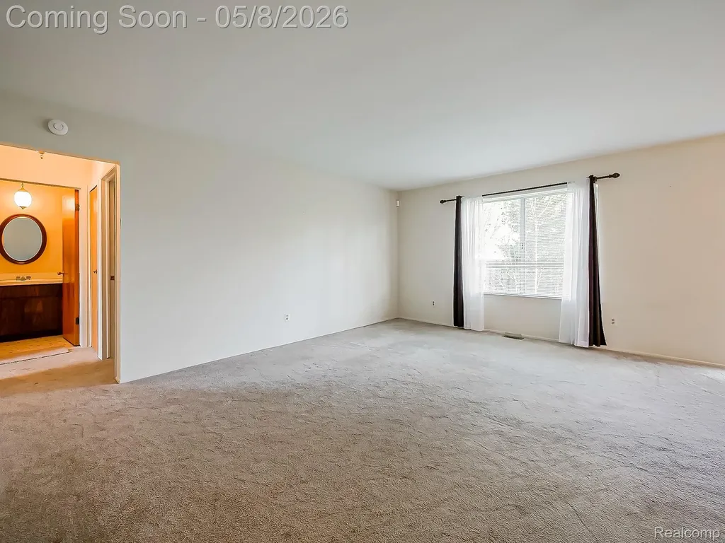 22727 Shoreview Court St. Clair Shores City MI 48082
