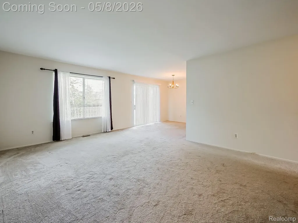 22727 Shoreview Court St. Clair Shores City MI 48082