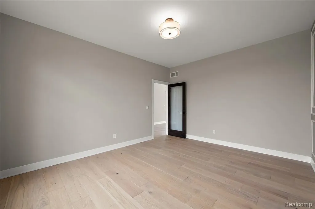 16199 Via Colico Macomb Township MI 48042