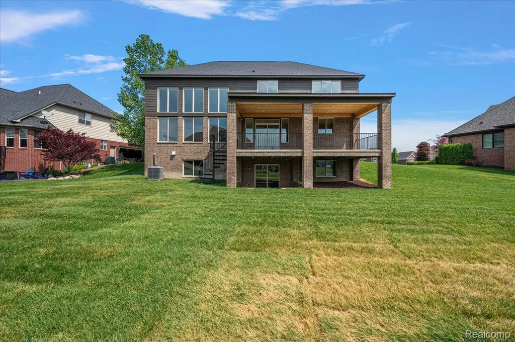16199 Via Colico Macomb Township MI 48042