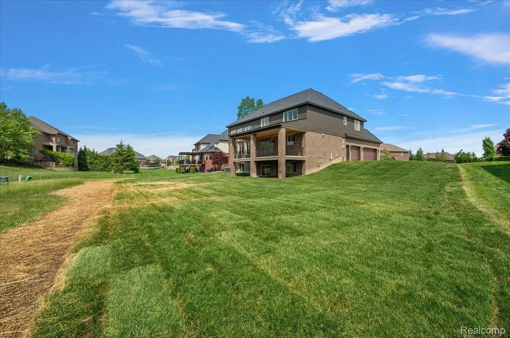 16199 Via Colico Macomb Township MI 48042