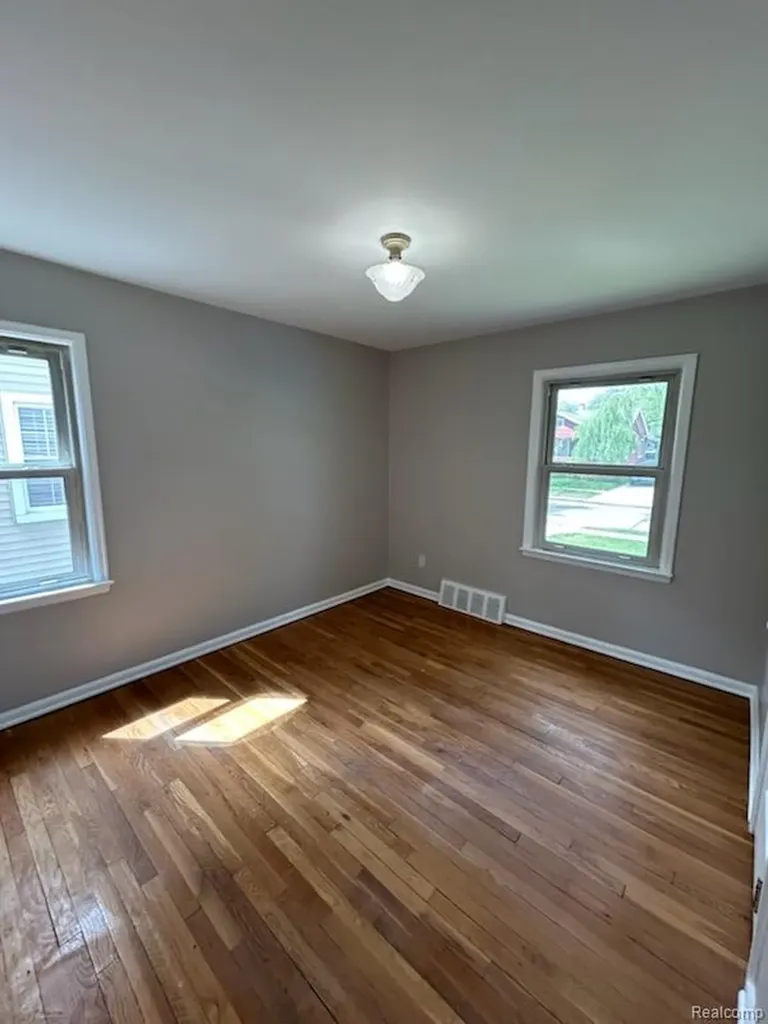 1458 Chapin Avenue Birmingham City MI 48009