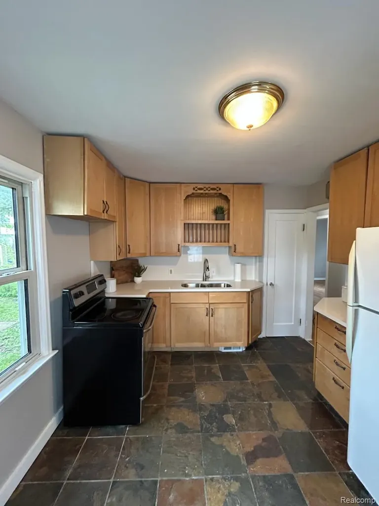 1458 Chapin Avenue Birmingham City MI 48009