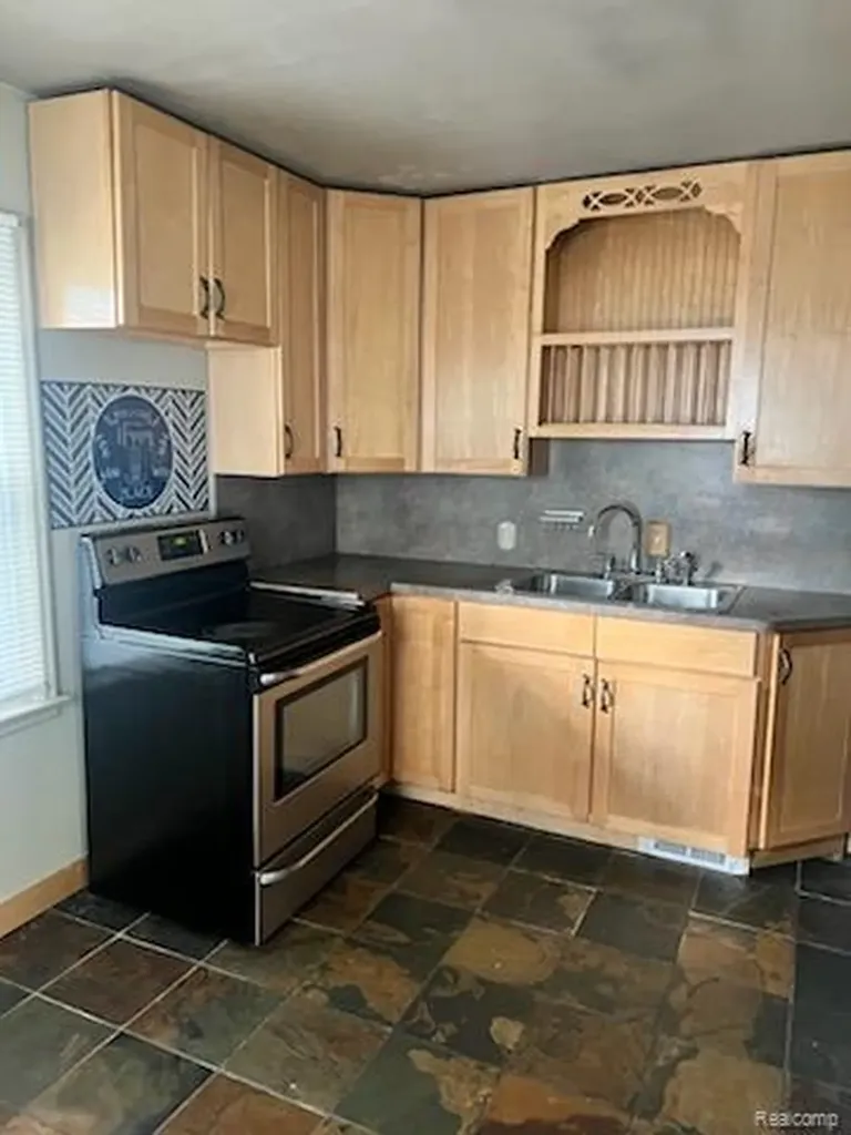 1458 Chapin Avenue Birmingham City MI 48009