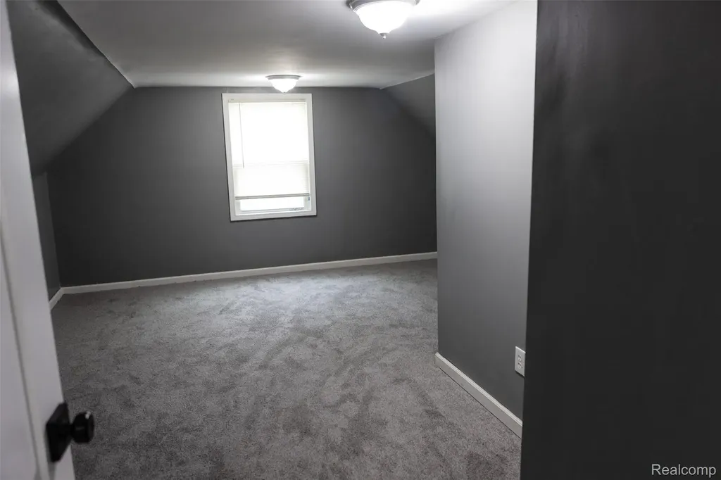 14870 Pinehurst Street Detroit City MI 48238