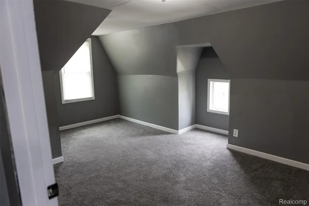 14870 Pinehurst Street Detroit City MI 48238