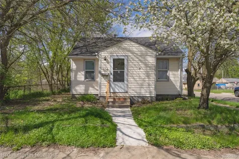 524 Luther Avenue Pontiac City MI 48341