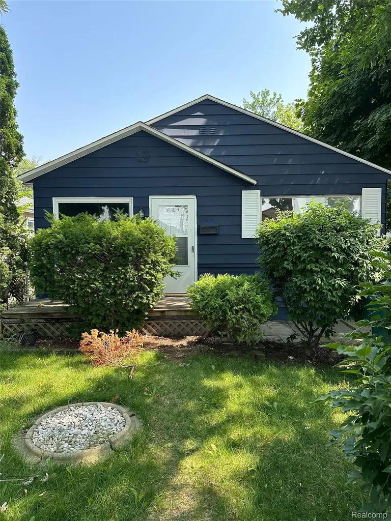 1580 University Avenue Lincoln Park City MI 48146