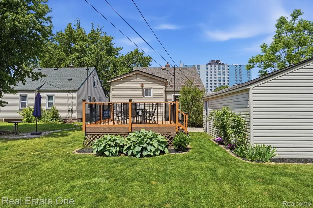 295 Madison Avenue Clawson City MI 48017