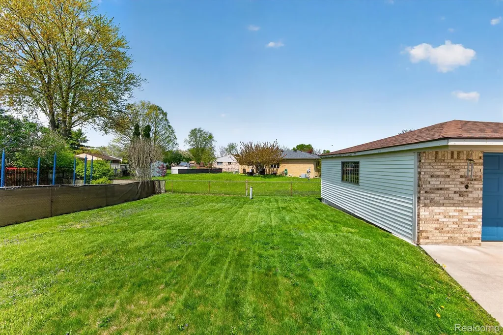 23712 Cedar Ridge Drive Brownstown Charter Township MI 48174