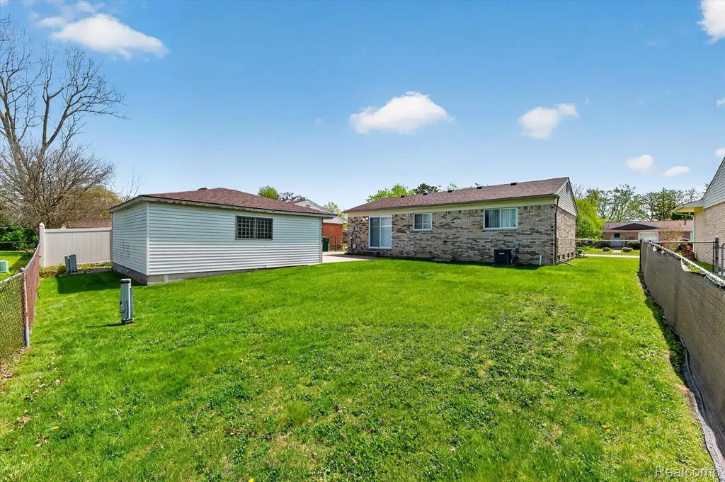 23712 Cedar Ridge Drive Brownstown Charter Township MI 48174