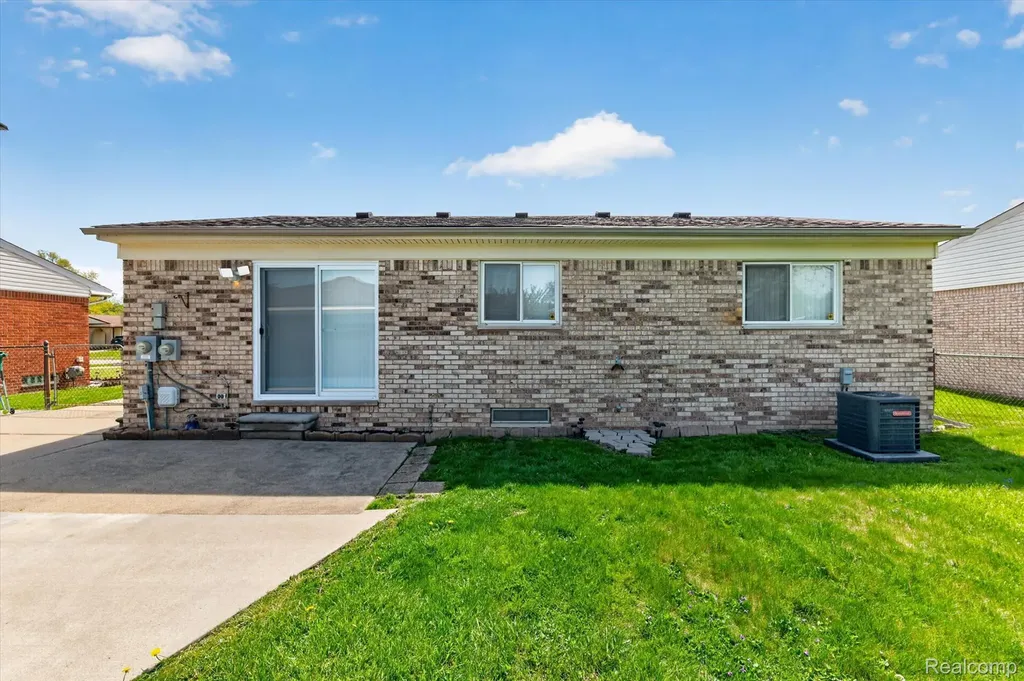 23712 Cedar Ridge Drive Brownstown Charter Township MI 48174