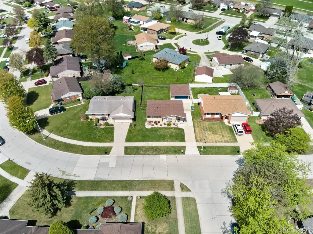 23712 Cedar Ridge Drive Brownstown Charter Township MI 48174