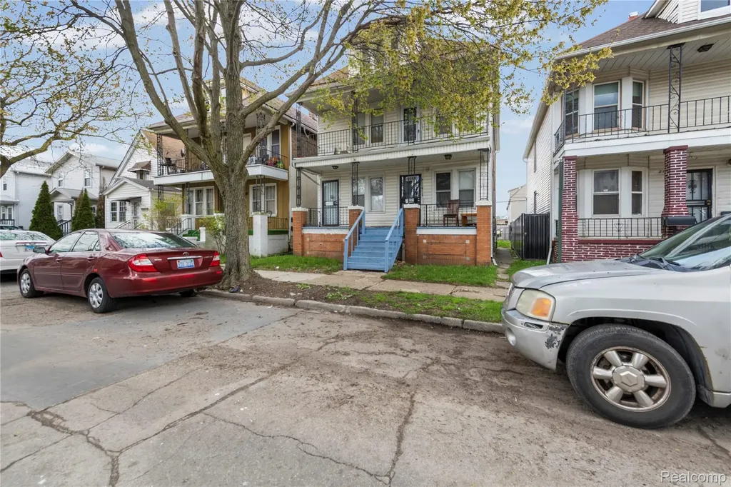 2143 Trowbridge Street Hamtramck City MI 48212
