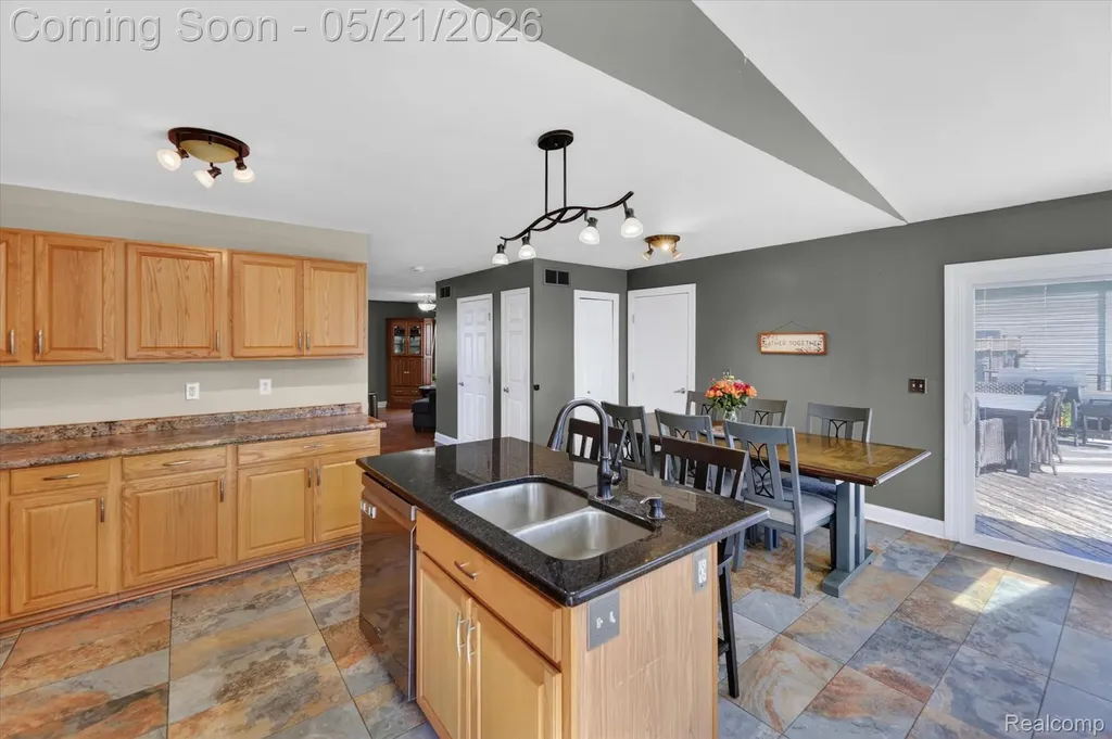 5425 Blossom Lane Fenton Charter Township MI 48451