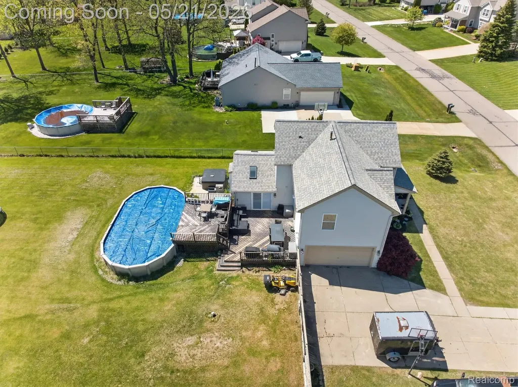 5425 Blossom Lane Fenton Charter Township MI 48451