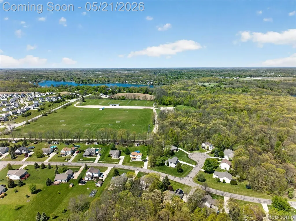 5425 Blossom Lane Fenton Charter Township MI 48451