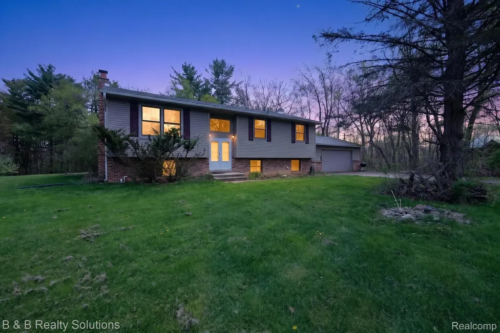 2467 N Lake George Road Attica Township MI 48455