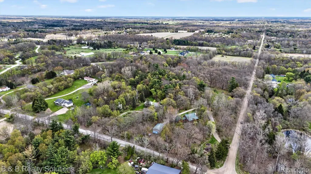 2467 N Lake George Road Attica Township MI 48455