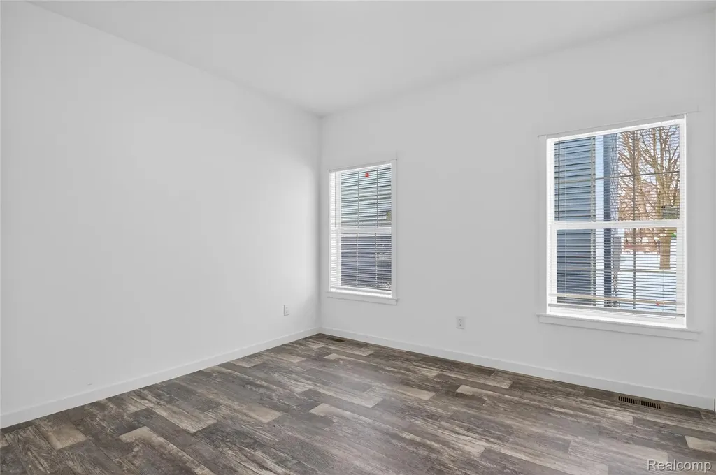 7535 Packard Avenue Warren City MI 48091
