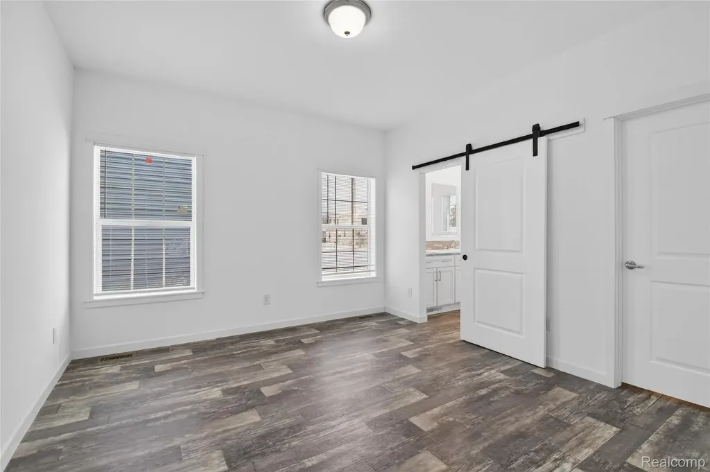 7535 Packard Avenue Warren City MI 48091