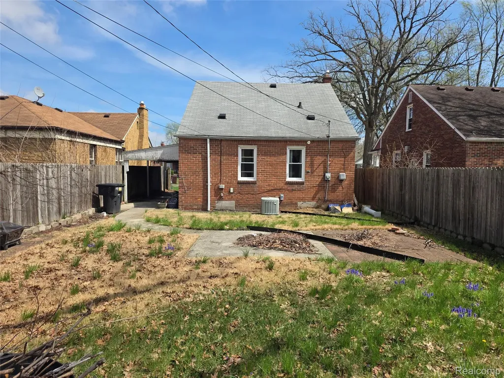 19491 Ilene Street Detroit City MI 48221