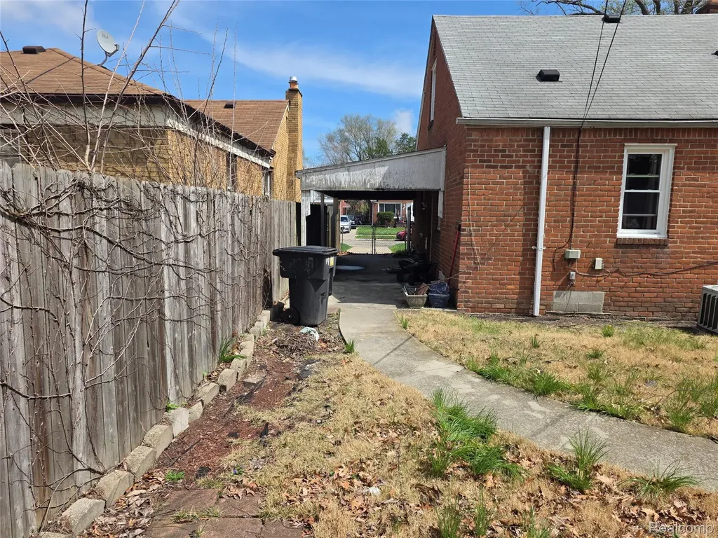 19491 Ilene Street Detroit City MI 48221