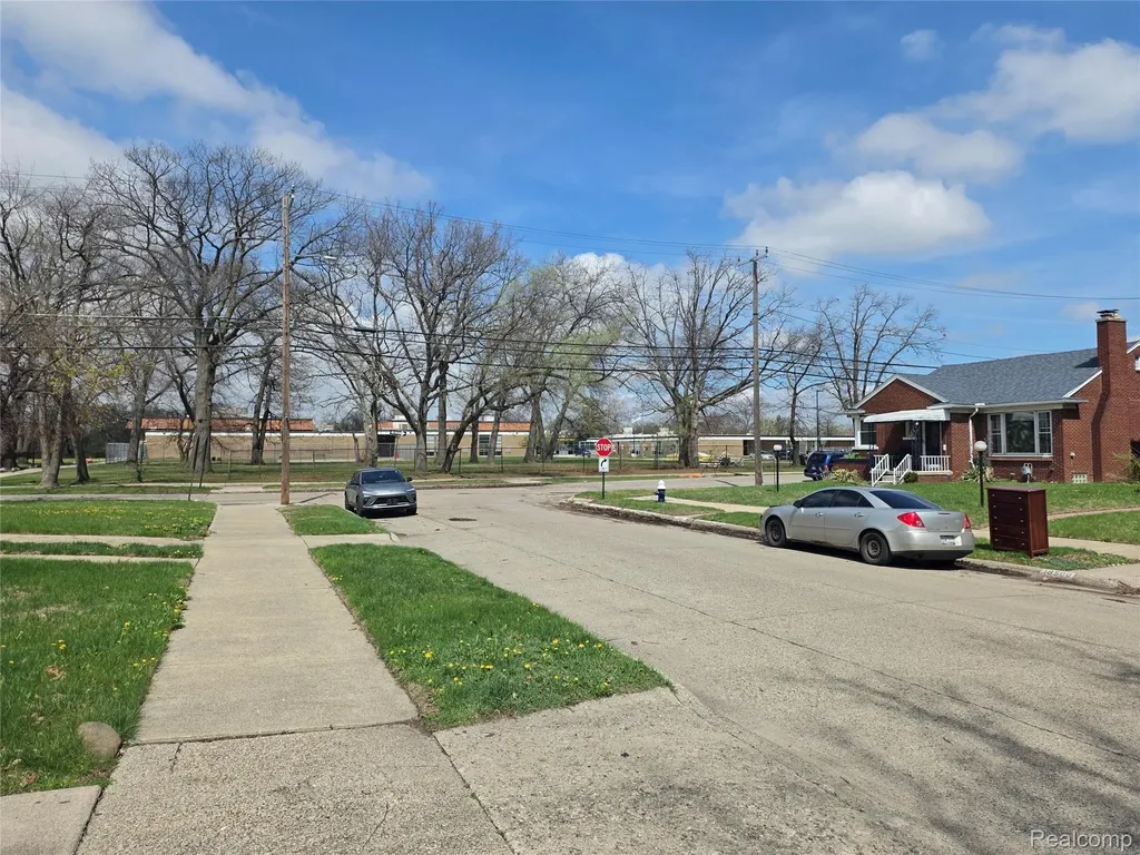 19491 Ilene Street Detroit City MI 48221