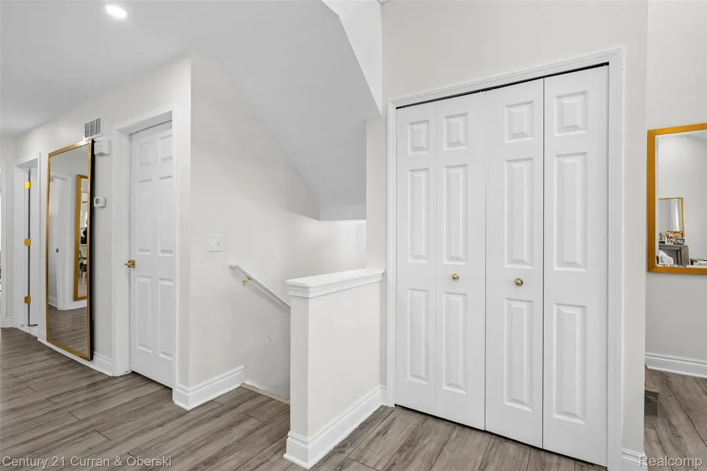22123 W Village Drive Dearborn City MI 48124