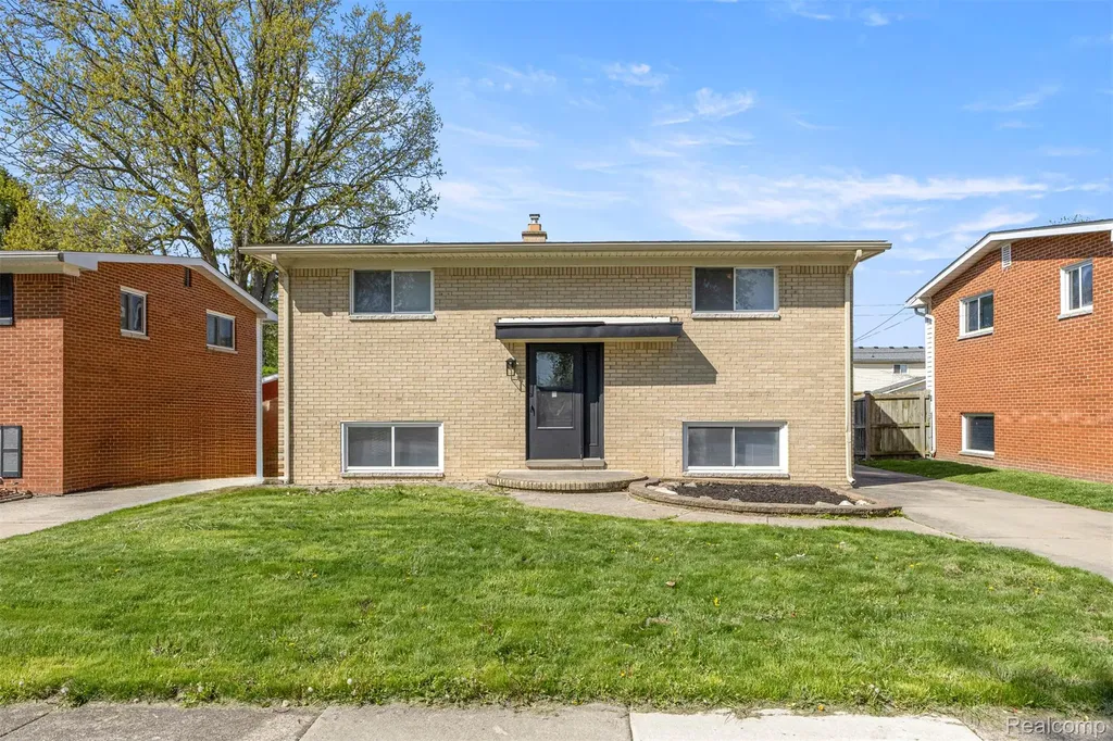 30022 White Street Gibraltar City MI 48173