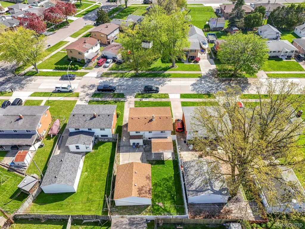 30022 White Street Gibraltar City MI 48173