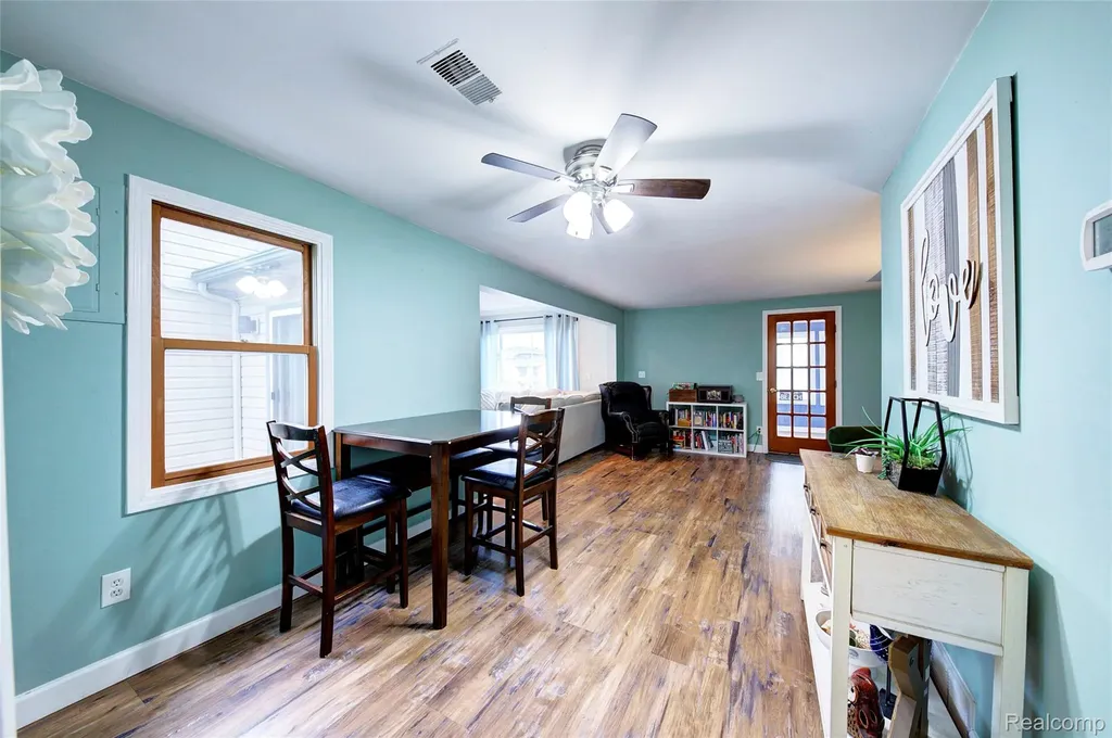 212 Hillcroft Drive Walled Lake City MI 48390