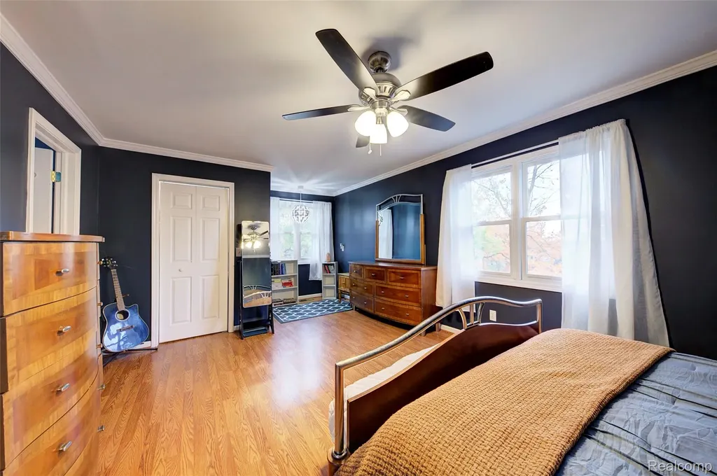 212 Hillcroft Drive Walled Lake City MI 48390