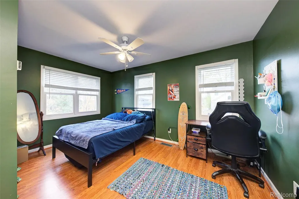 212 Hillcroft Drive Walled Lake City MI 48390