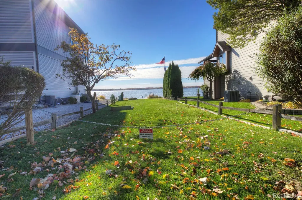 212 Hillcroft Drive Walled Lake City MI 48390