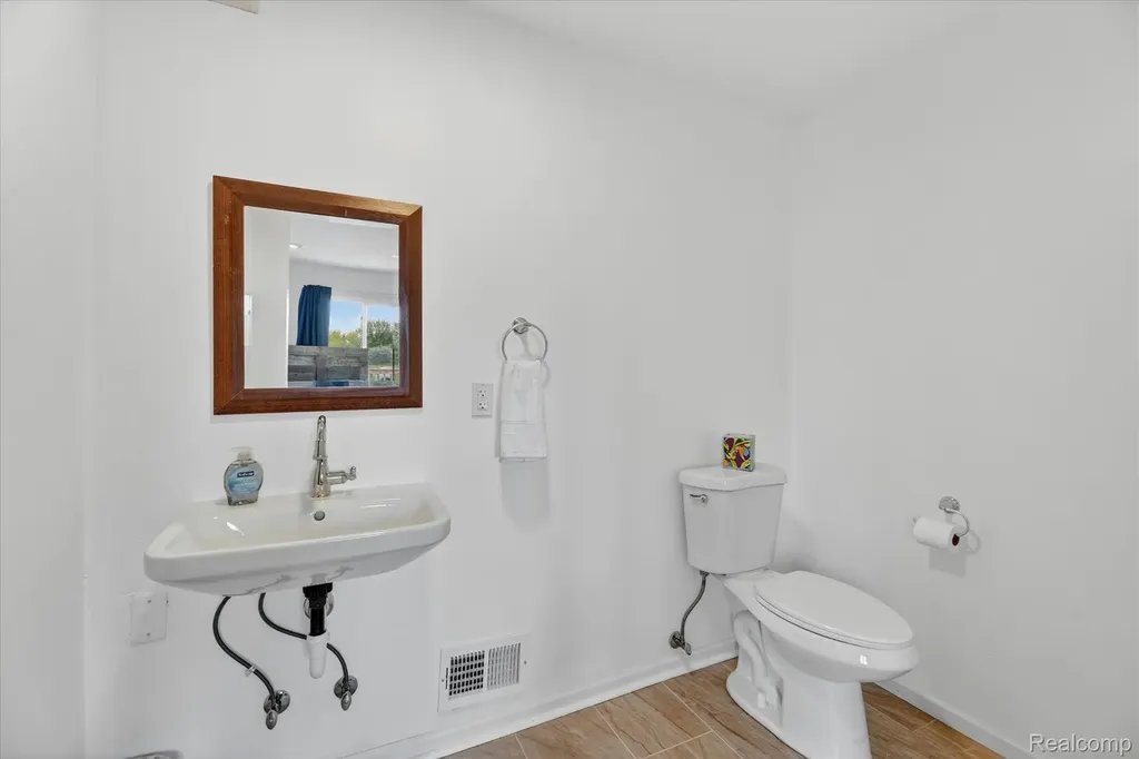 11280 Hegel Road Atlas Township MI 48438