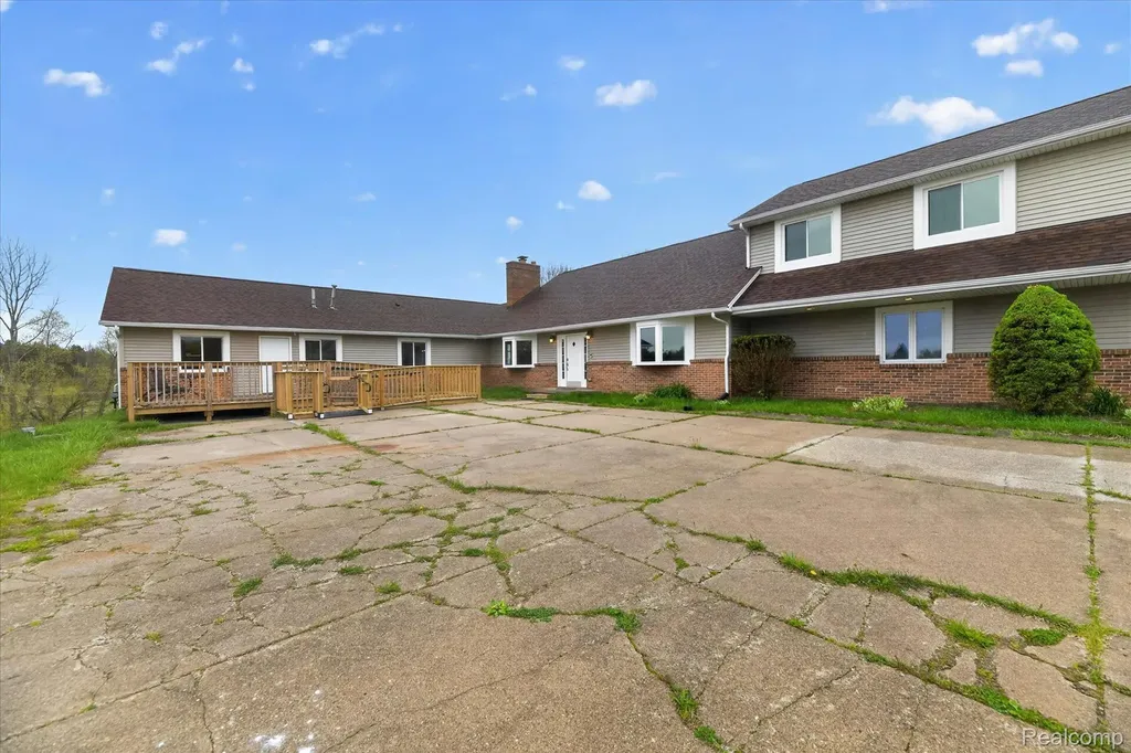 11280 Hegel Road Atlas Township MI 48438