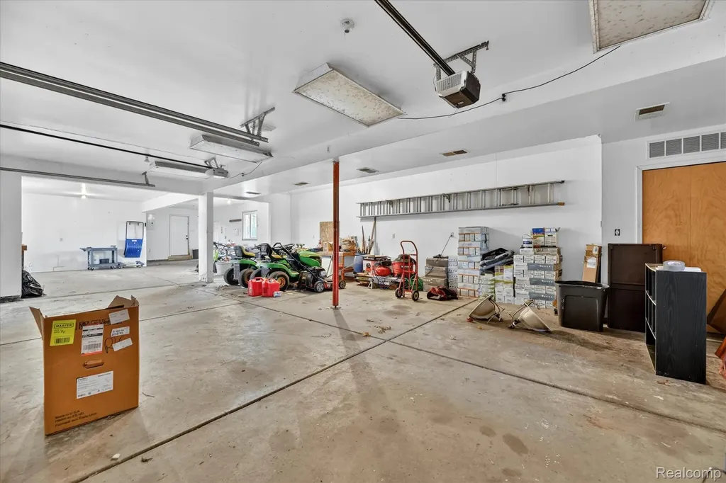 11280 Hegel Road Atlas Township MI 48438