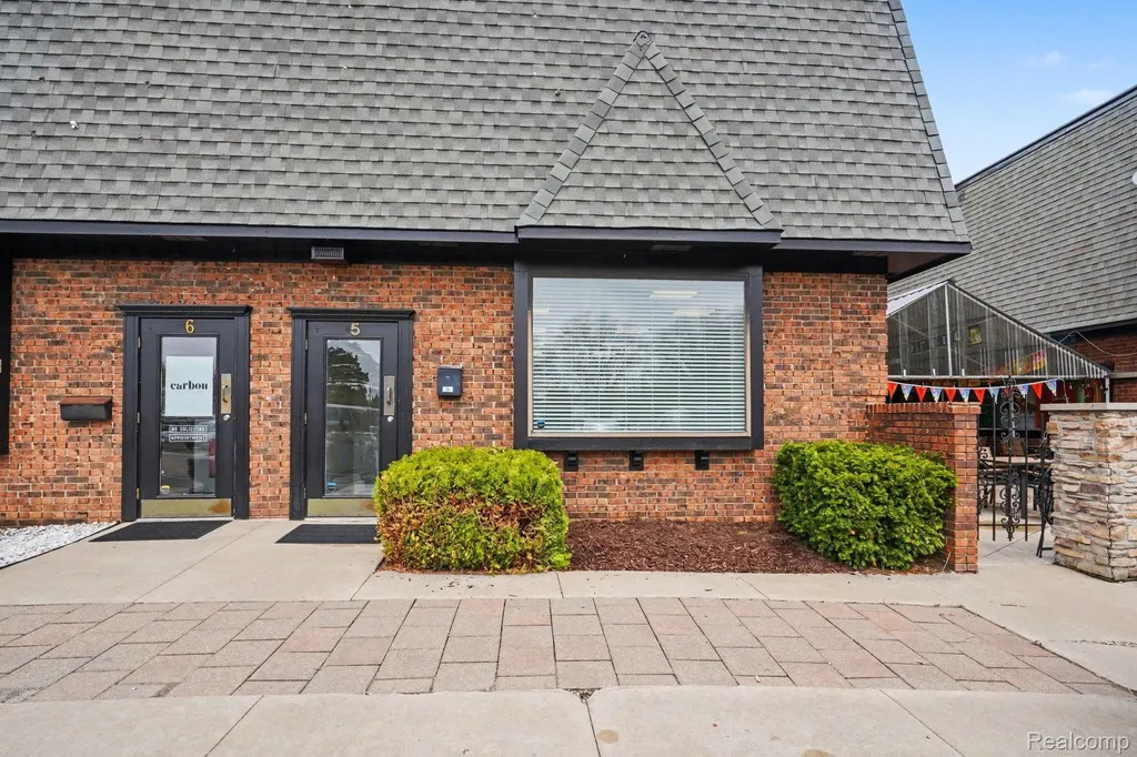 11225 S Saginaw Street Grand Blanc City MI 48439