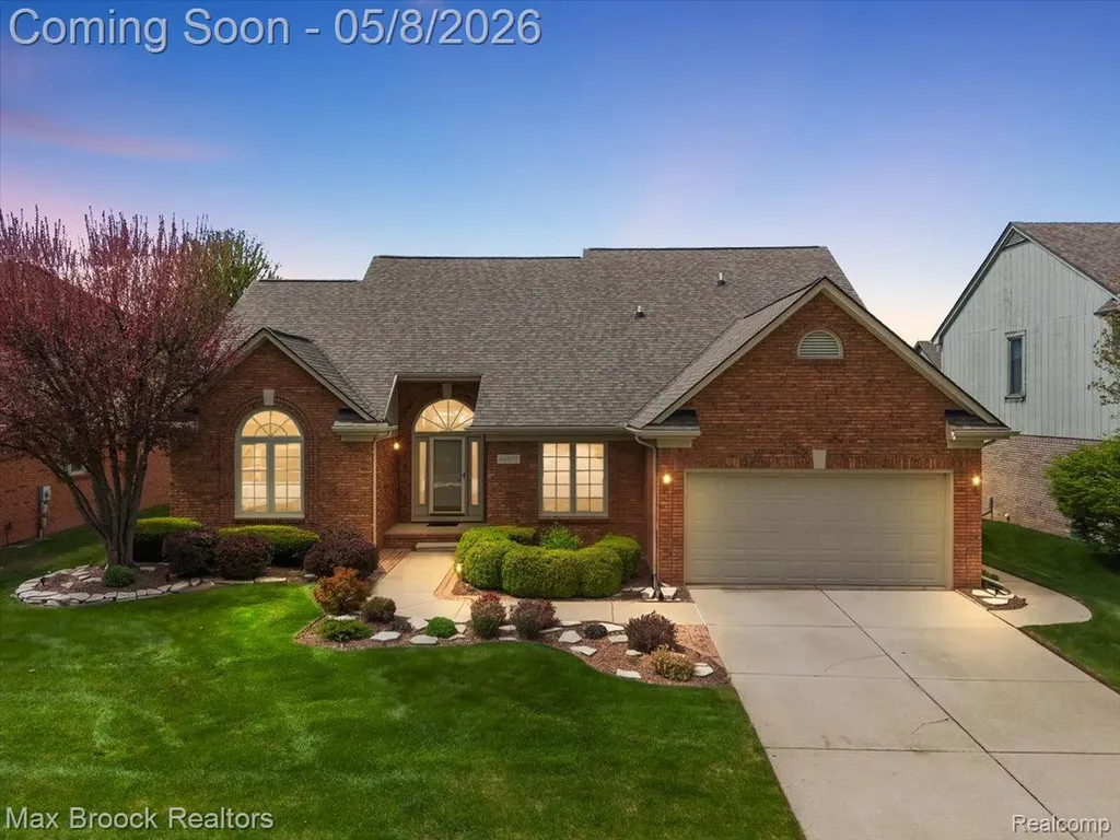 46597 Covington Drive Macomb Township MI 48044
