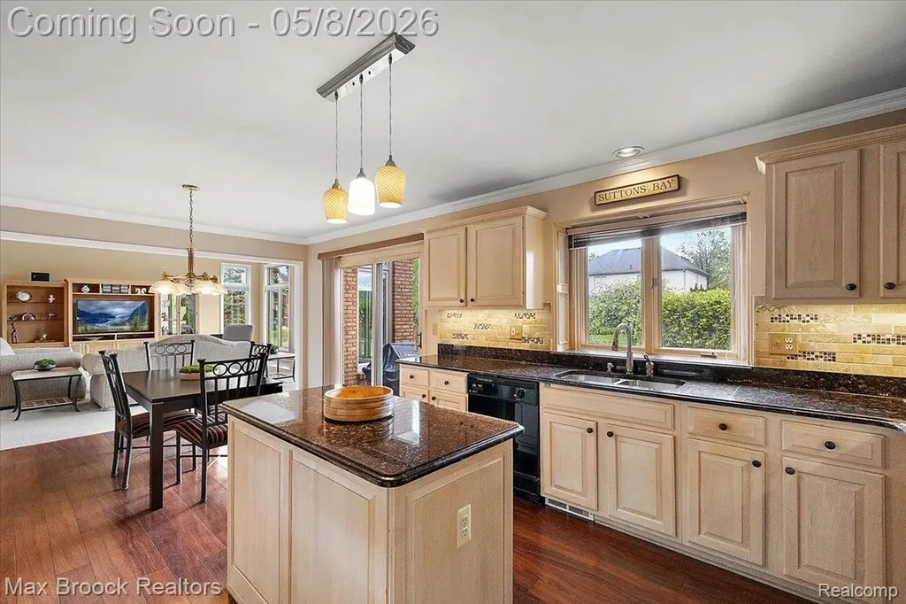 46597 Covington Drive Macomb Township MI 48044