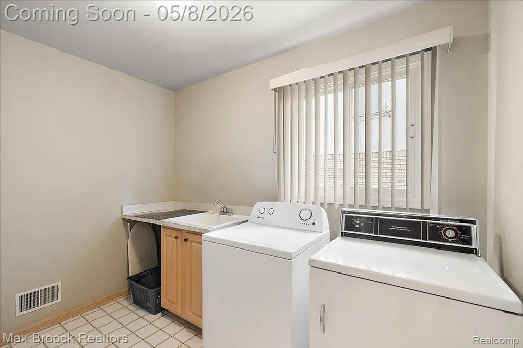 46597 Covington Drive Macomb Township MI 48044