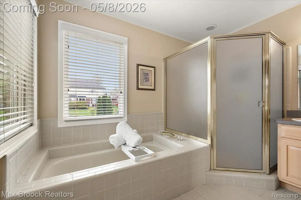 46597 Covington Drive Macomb Township MI 48044