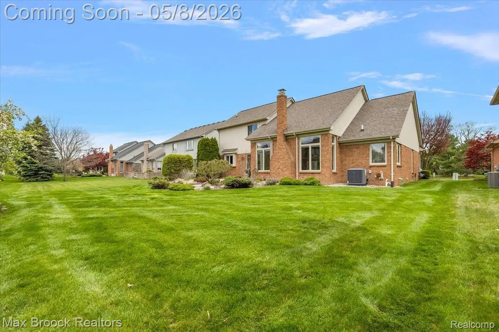 46597 Covington Drive Macomb Township MI 48044